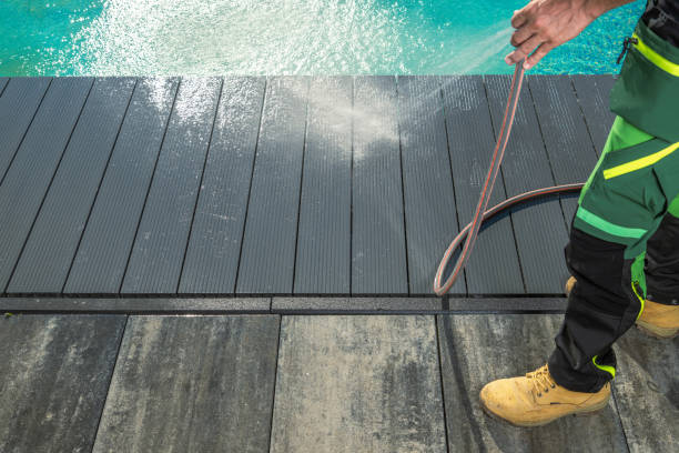 Best Deck Cleaning Services  in Hartford, IL